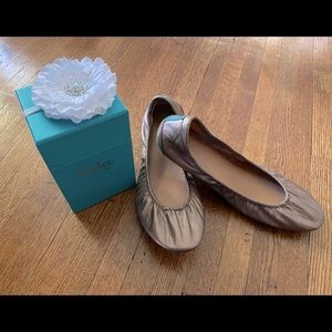 Tieks Flats, Size 11 in Metallic Bronze